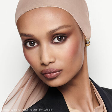 NATURAL MATTE LONGWEAR FOUNDATION, NARS TRENDING