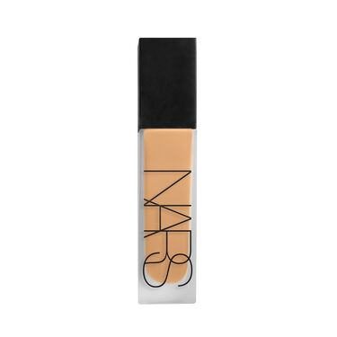 NATURAL MATTE LONGWEAR FOUNDATION, NARS TRENDING