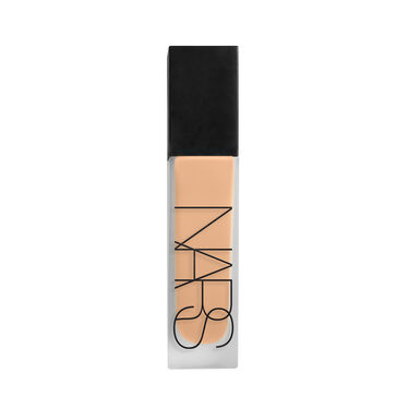NATURAL MATTE LONGWEAR FOUNDATION, NARS TRENDING