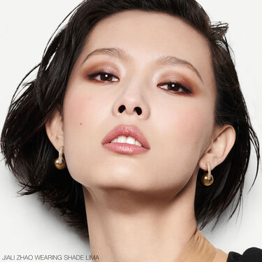 NATURAL MATTE LONGWEAR FOUNDATION, NARS TRENDING