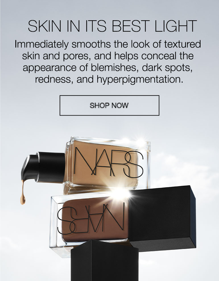 LIGHT REFLECTING COMPLEX. Die NARS exklusive Technologie sorgt dafür, dass das Licht wie ein Prisma von der Hautoberfläche reflektiert wird, wodurch die Haut zum Strahlen gebracht und das Aussehen der Haut verbessert und mit Feuchtigkeit und Mineralstoffen versorgt wird