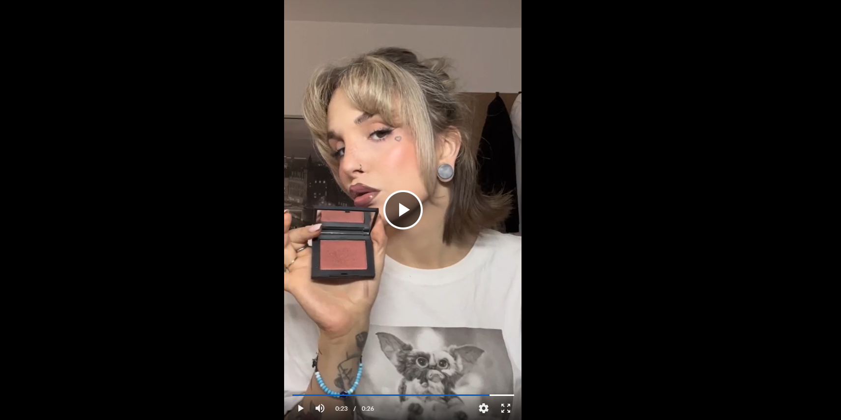 Entdecke unsere Produkte mit unseren NARS Make-Up Artists.